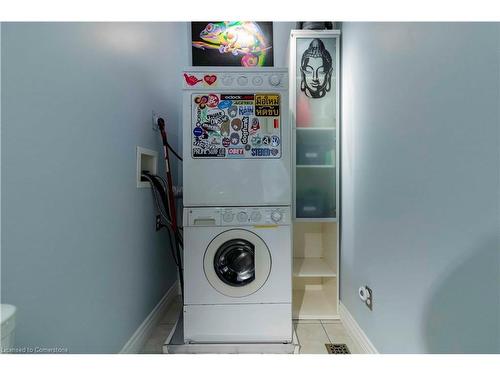 66 Short Street, Waterloo, ON - Indoor Photo Showing Laundry Room