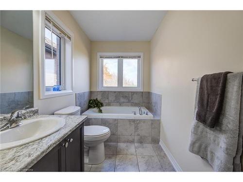 137 Huntingford Trail, Woodstock, ON - Indoor Photo Showing Bathroom