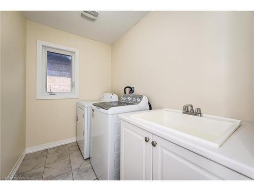 137 Huntingford Trail, Woodstock, ON - Indoor Photo Showing Laundry Room