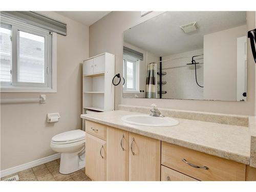 656 New Hampshire Street, Waterloo, ON - Indoor Photo Showing Bathroom