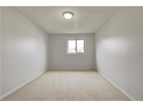 656 New Hampshire Street, Waterloo, ON - Indoor Photo Showing Other Room