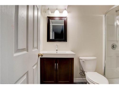 656 New Hampshire Street, Waterloo, ON - Indoor Photo Showing Bathroom