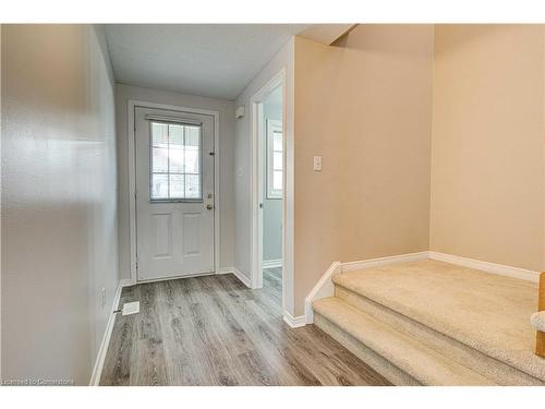 656 New Hampshire Street, Waterloo, ON - Indoor Photo Showing Other Room