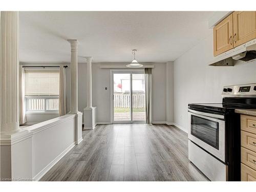 656 New Hampshire Street, Waterloo, ON - Indoor Photo Showing Kitchen