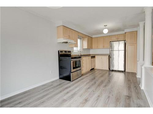 656 New Hampshire Street, Waterloo, ON - Indoor Photo Showing Kitchen