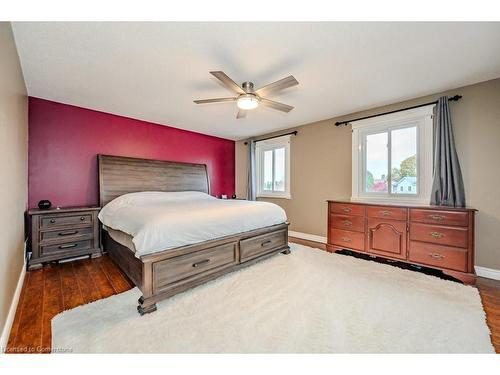 537 Drummerhill Crescent, Waterloo, ON - Indoor Photo Showing Bedroom