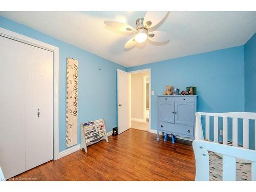 537 Drummerhill Crescent, Waterloo, ON - Indoor Photo Showing Bedroom