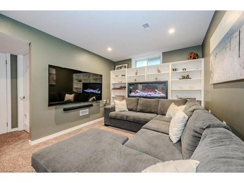 537 Drummerhill Crescent, Waterloo, ON - Indoor Photo Showing Living Room