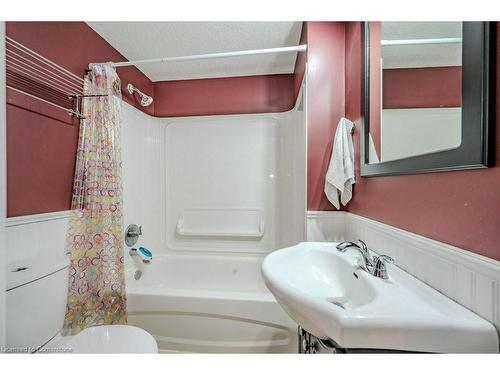 537 Drummerhill Crescent, Waterloo, ON - Indoor Photo Showing Bathroom