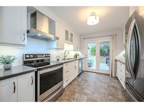 537 Drummerhill Crescent, Waterloo, ON - Indoor Photo Showing Kitchen