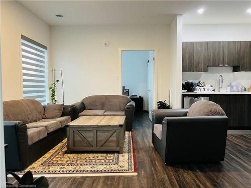 204-408 Dundas Street S, Cambridge, ON - Indoor Photo Showing Living Room