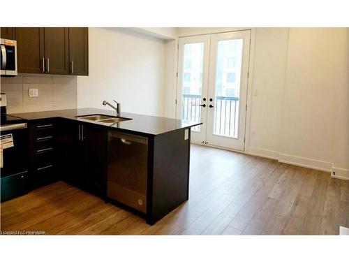 35-99 Roger Street, Waterloo, ON - Indoor Photo Showing Kitchen With Double Sink