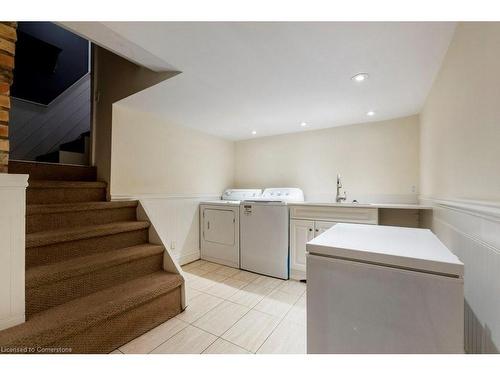 107 Wellington Street N, Kitchener, ON - Indoor Photo Showing Laundry Room