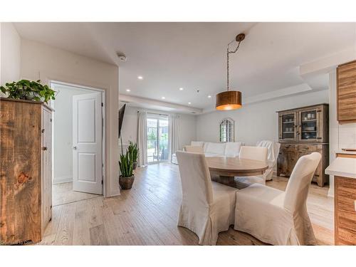 108-249 Grey Silo Road, Waterloo, ON - Indoor Photo Showing Dining Room