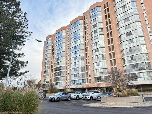 608-265 Westcourt Place, Waterloo, ON - Outdoor With Facade