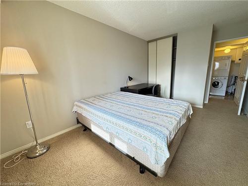 608-265 Westcourt Place, Waterloo, ON - Indoor Photo Showing Bedroom