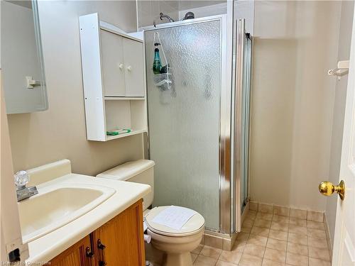 608-265 Westcourt Place, Waterloo, ON - Indoor Photo Showing Bathroom