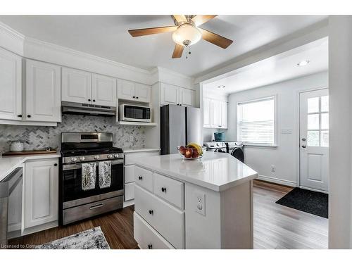 270 Queen Street E, Cambridge, ON - Indoor Photo Showing Kitchen