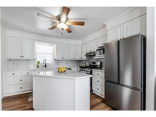 270 Queen Street E, Cambridge, ON - Indoor Photo Showing Kitchen