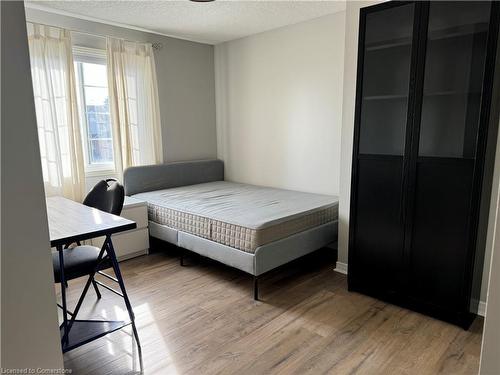 388 Laurel Gate Drive, Waterloo, ON - Indoor Photo Showing Bedroom