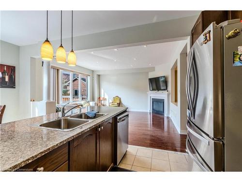 1108 Savoline Boulevard, Milton, ON - Indoor Photo Showing Kitchen With Double Sink With Upgraded Kitchen