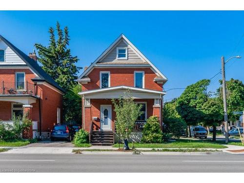 Upper-177 Weber Street E, Kitchener, ON - Outdoor With Facade