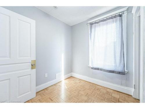 Upper-177 Weber Street E, Kitchener, ON - Indoor Photo Showing Other Room