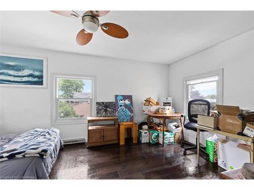 8 Campbell Street, Brantford, ON - Indoor Photo Showing Bedroom