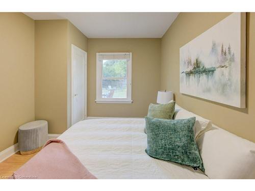 142 Spadina Road W, Kitchener, ON - Indoor Photo Showing Bedroom