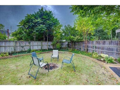 142 Spadina Road W, Kitchener, ON - Outdoor With Backyard