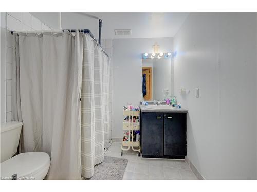 7-12 Bridgeport Road E, Waterloo, ON - Indoor Photo Showing Bathroom