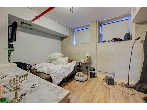 7-12 Bridgeport Road E, Waterloo, ON - Indoor Photo Showing Bedroom