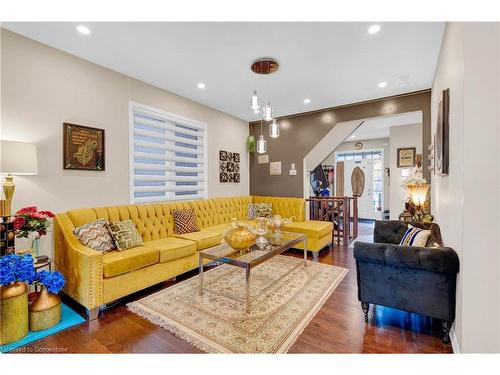 206 Amand Drive, Kitchener, ON - Indoor Photo Showing Living Room