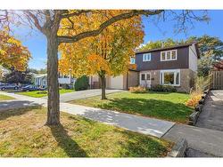 526 Karen Park Crescent  Mississauga, ON L5A 3C6