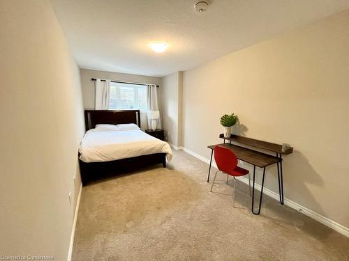 257 Chapel Hill Drive, Kitchener, ON - Indoor Photo Showing Bedroom