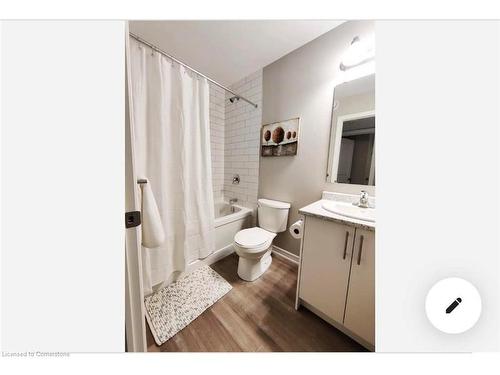 257 Chapel Hill Drive, Kitchener, ON - Indoor Photo Showing Bathroom