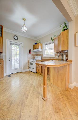 68 Samuelson Street, Cambridge, ON - Indoor Photo Showing Kitchen