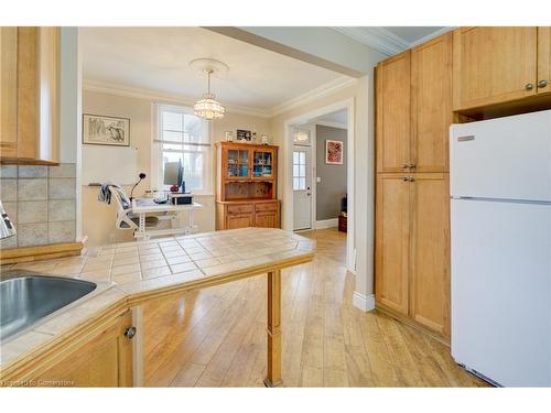 68 Samuelson Street, Cambridge, ON - Indoor Photo Showing Kitchen