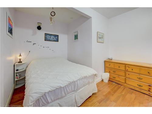 68 Samuelson Street, Cambridge, ON - Indoor Photo Showing Bedroom