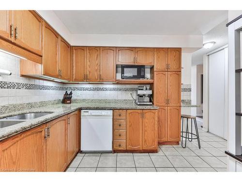 19-1675 Upper Gage Avenue, Hamilton, ON - Indoor Photo Showing Kitchen With Double Sink