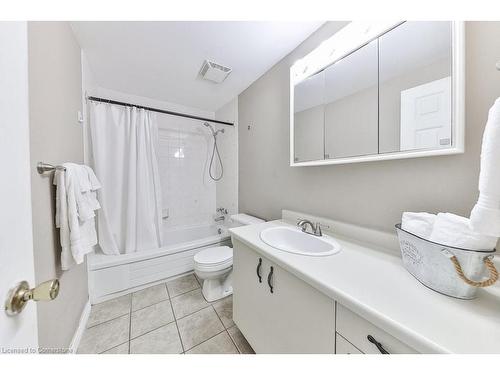 19-1675 Upper Gage Avenue, Hamilton, ON - Indoor Photo Showing Bathroom