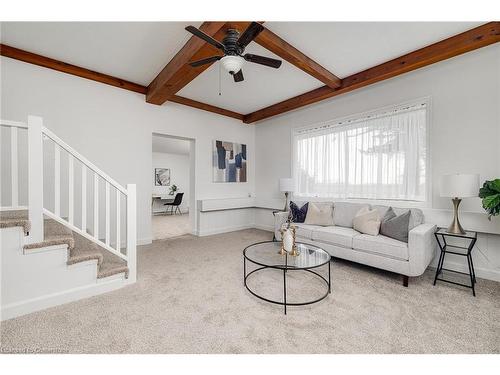 895 King Street, Palmerston, ON - Indoor Photo Showing Living Room