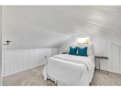 895 King Street, Palmerston, ON - Indoor Photo Showing Bedroom