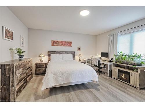 80 Mill Race Crescent, St. Jacobs, ON - Indoor Photo Showing Bedroom