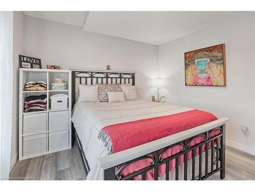 80 Mill Race Crescent, St. Jacobs, ON - Indoor Photo Showing Bedroom