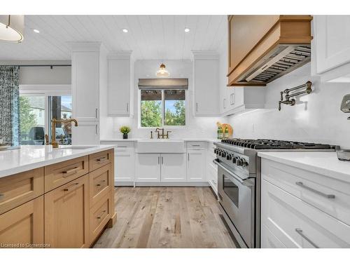 42 Grasswood Street, Kitchener, ON - Indoor Photo Showing Kitchen With Upgraded Kitchen