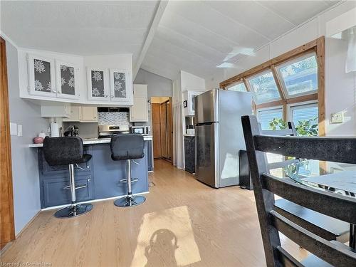 9-580 Beaver Creek Road, Waterloo, ON - Indoor Photo Showing Kitchen