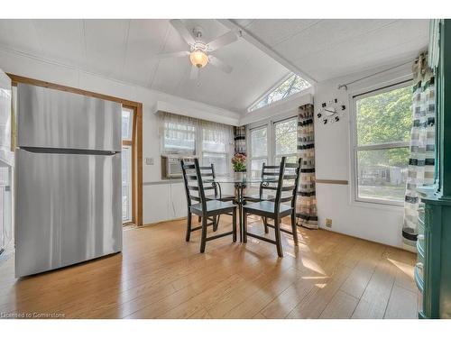 9-580 Beaver Creek Road, Waterloo, ON - Indoor Photo Showing Dining Room