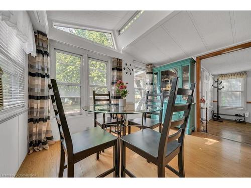 9-580 Beaver Creek Road, Waterloo, ON - Indoor Photo Showing Dining Room