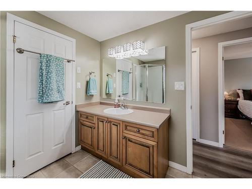 19 Doll Court, Kitchener, ON - Indoor Photo Showing Bathroom